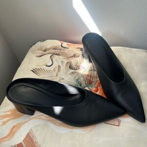 VINCE RALSTON POINTY TOE MULES